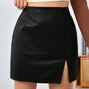 Pleather skirt with side slit